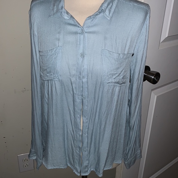 Button down shirt - Picture 3 of 5